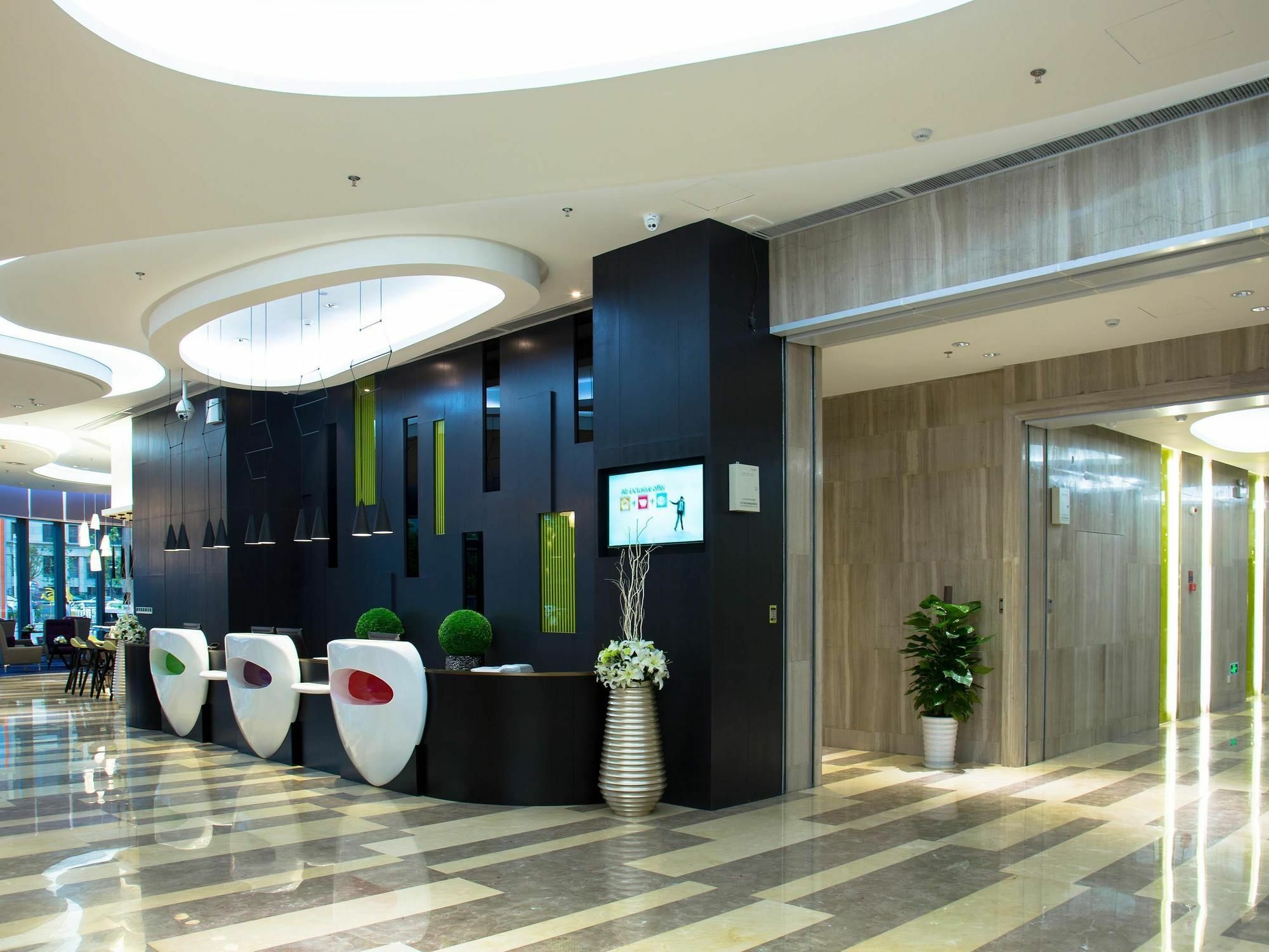 Ibis Styles Nantong Wuzhou International Plaza Hotel Exterior photo